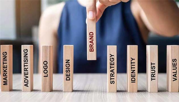 انتخاب اسم برند هنری