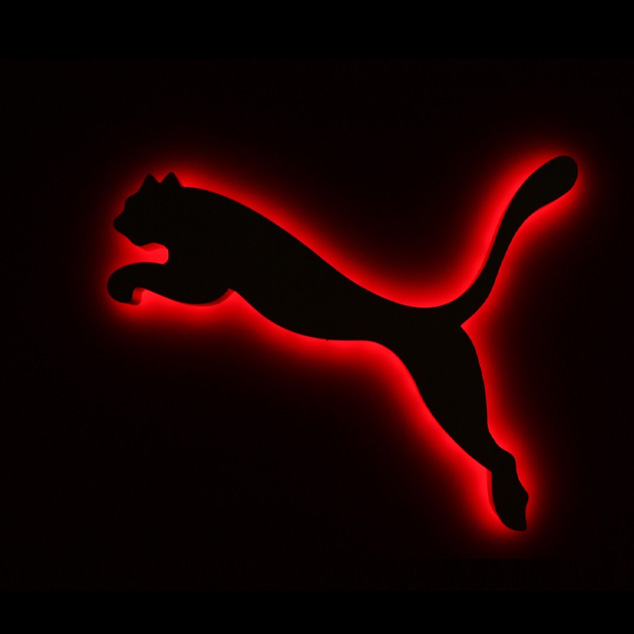 بررسی لوگو پوما